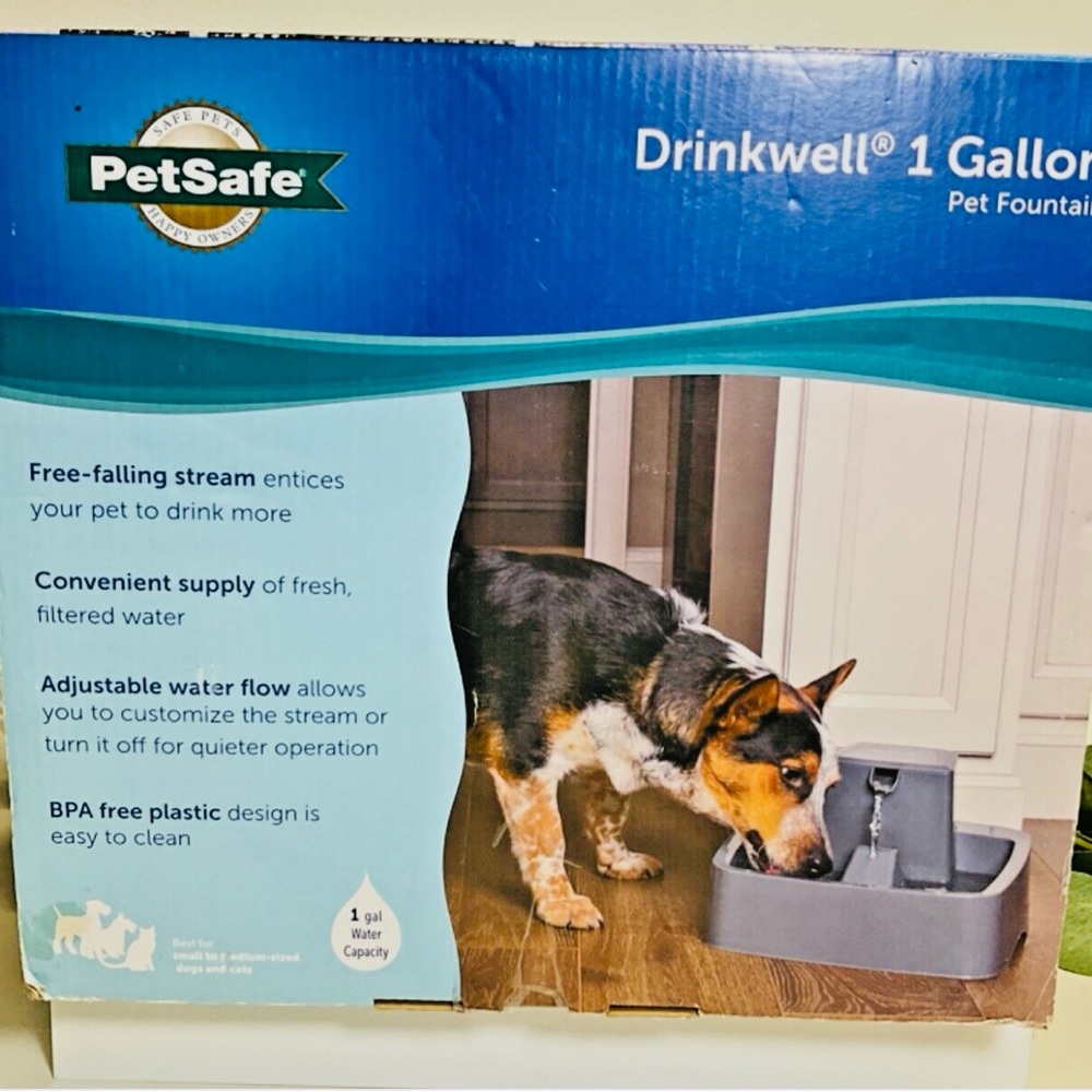 PetSafe Drinkwell Water Fountain for Cats, Dogs, or Multiple Pets